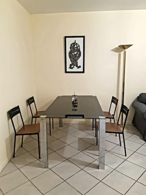 شقة Cozy Place Close To Paris فيتري سور سين المظهر الخارجي الصورة